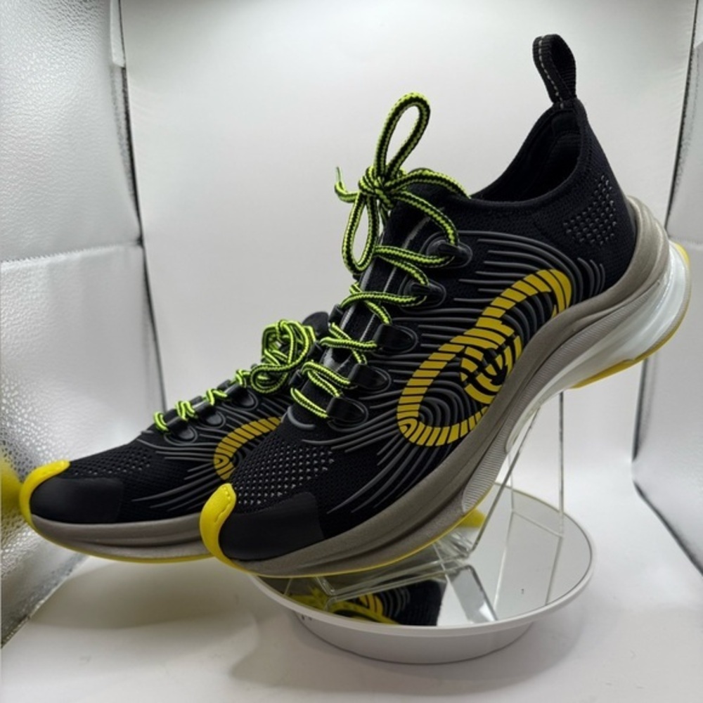 Gucci Black and Yellow 37.5 running sneakers. these scream GUCCI!